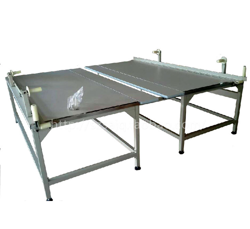 Quilting machine accessories supporting table